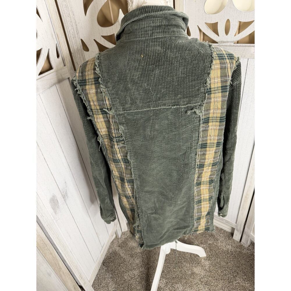 POL Corduroy Jacket Green Raw Hem Distressed Trucker Style Womens Size Medium - Picture 3 of 7